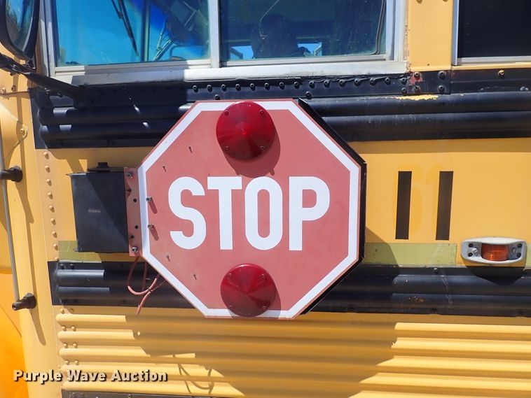 image for item DJ5660 1996 International 3800  Thomas school bus