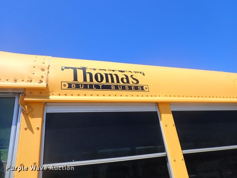 image for item DJ5660 1996 International 3800  Thomas school bus