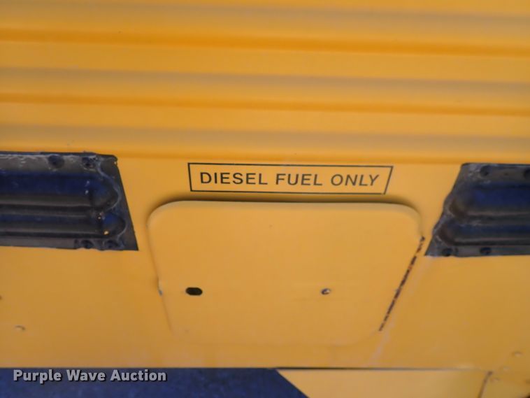 image for item DJ5660 1996 International 3800  Thomas school bus