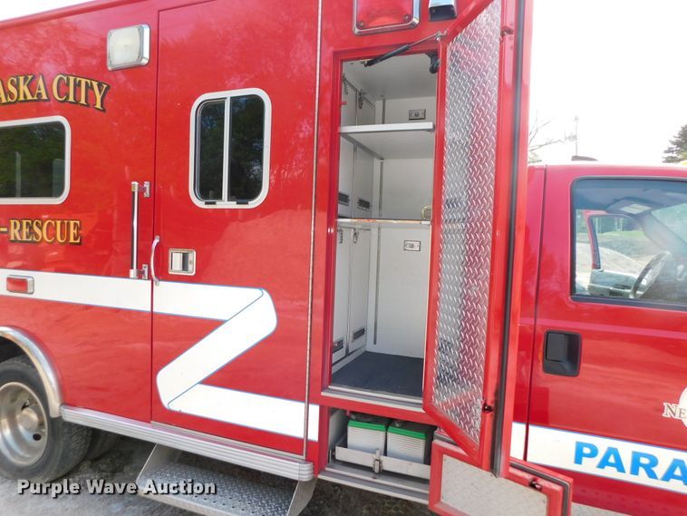 image for item DK8496 2012 Ford F450 Super Duty XLT  ambulance