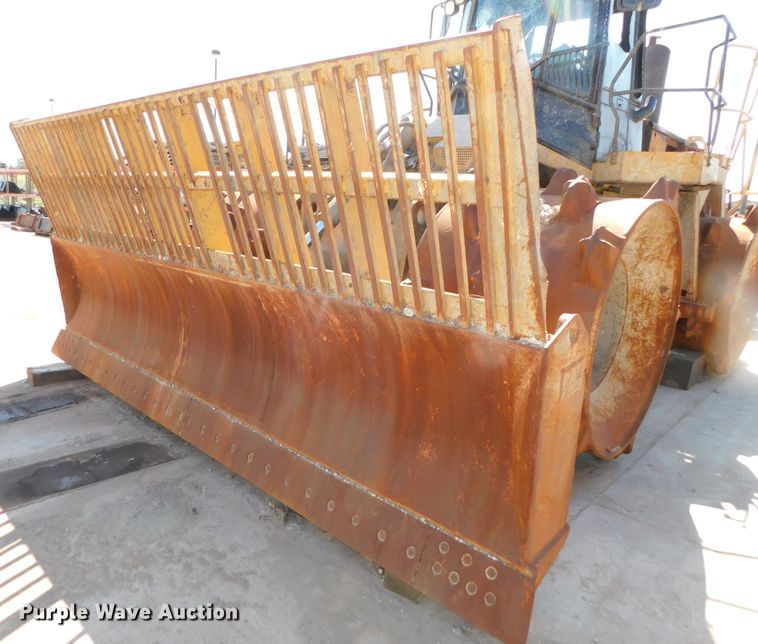 image for item DK8528 2011 Caterpillar 826H  landfill compactor