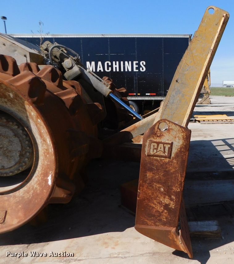 image for item DK8528 2011 Caterpillar 826H  landfill compactor