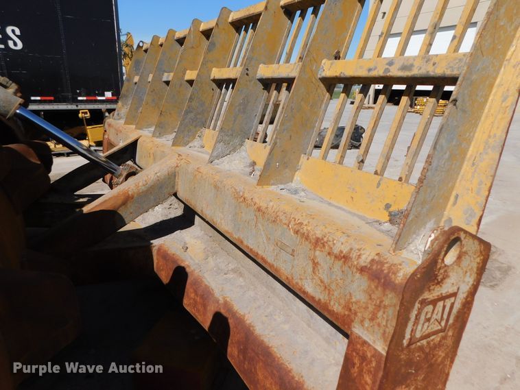 image for item DK8528 2011 Caterpillar 826H  landfill compactor