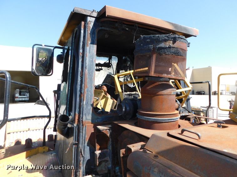 image for item DK8528 2011 Caterpillar 826H  landfill compactor