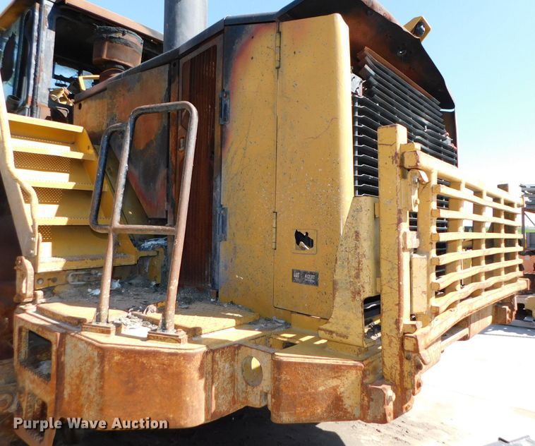 image for item DK8528 2011 Caterpillar 826H  landfill compactor