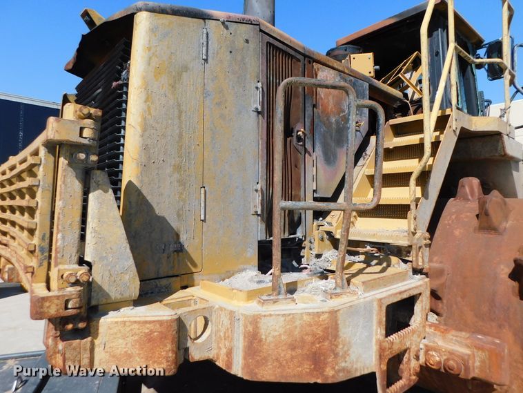 image for item DK8528 2011 Caterpillar 826H  landfill compactor