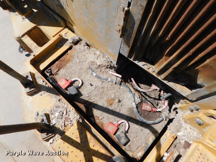 image for item DK8528 2011 Caterpillar 826H  landfill compactor