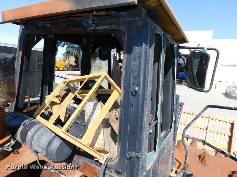 image for item DK8528 2011 Caterpillar 826H  landfill compactor