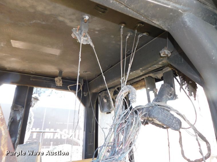 image for item DK8528 2011 Caterpillar 826H  landfill compactor