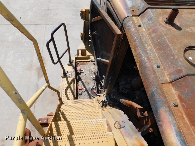 image for item DK8528 2011 Caterpillar 826H  landfill compactor