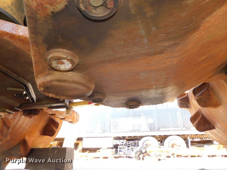 image for item DK8528 2011 Caterpillar 826H  landfill compactor