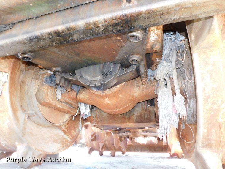 image for item DK8528 2011 Caterpillar 826H  landfill compactor