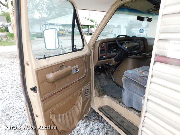 image for item DK8535 1986 Ford E350  RV