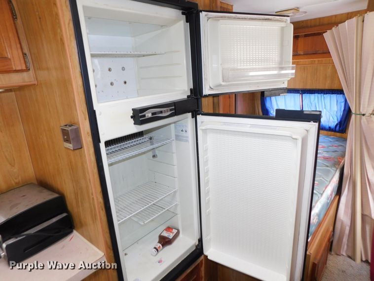 image for item DK8535 1986 Ford E350  RV