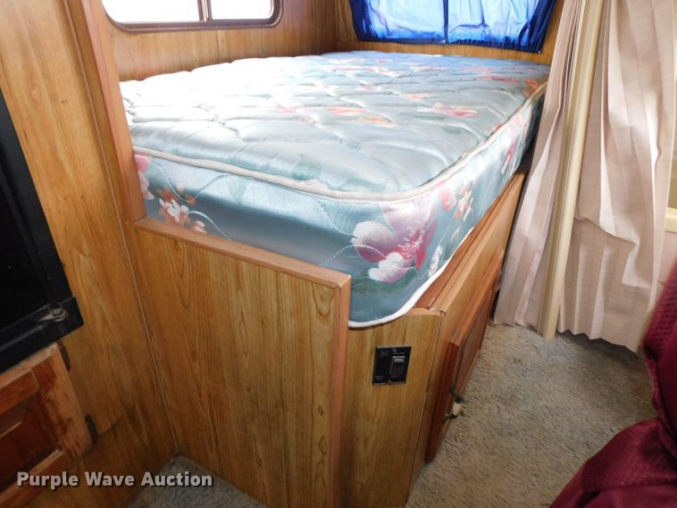 image for item DK8535 1986 Ford E350  RV