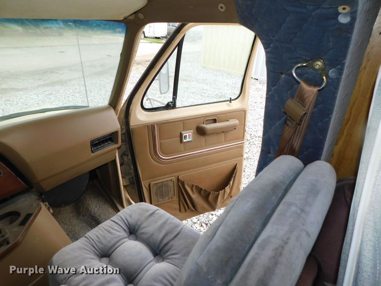 image for item DK8535 1986 Ford E350  RV