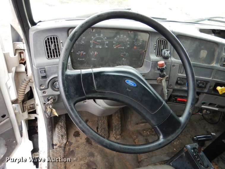 image for item DL2796 1998 Ford Louisville  oil distributor truck