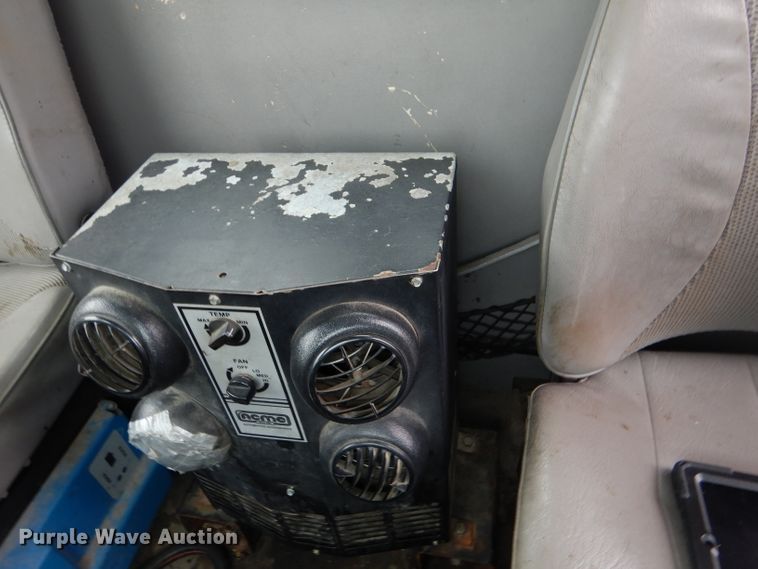 image for item DL2796 1998 Ford Louisville  oil distributor truck