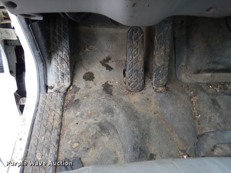 image for item DL2796 1998 Ford Louisville  oil distributor truck