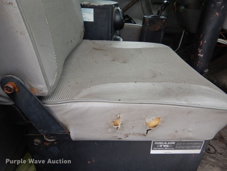 image for item DL2796 1998 Ford Louisville  oil distributor truck