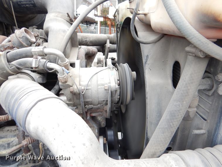 image for item DL2796 1998 Ford Louisville  oil distributor truck