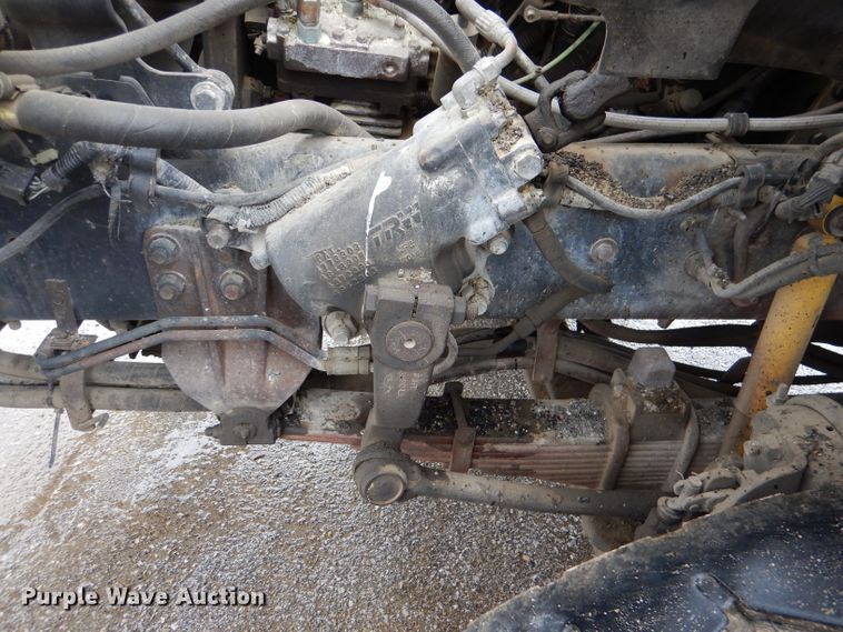 image for item DL2796 1998 Ford Louisville  oil distributor truck