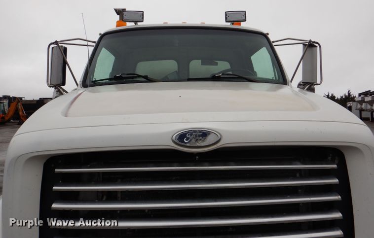 image for item DL2796 1998 Ford Louisville  oil distributor truck