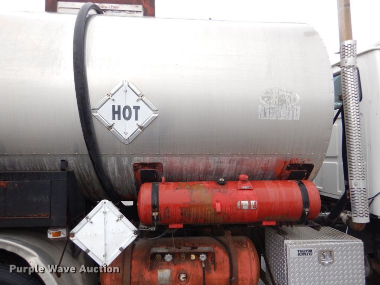 image for item DL2796 1998 Ford Louisville  oil distributor truck