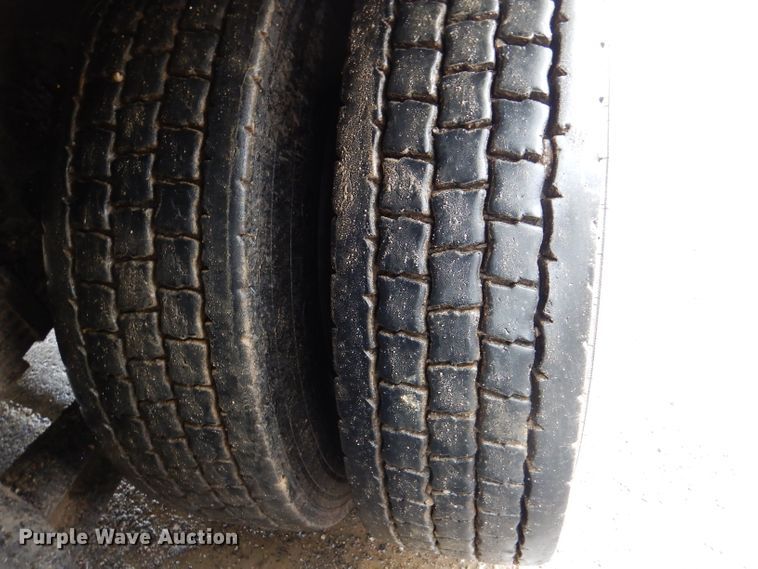 image for item DL2796 1998 Ford Louisville  oil distributor truck