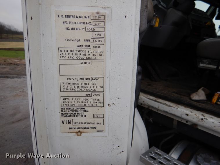 image for item DL2796 1998 Ford Louisville  oil distributor truck