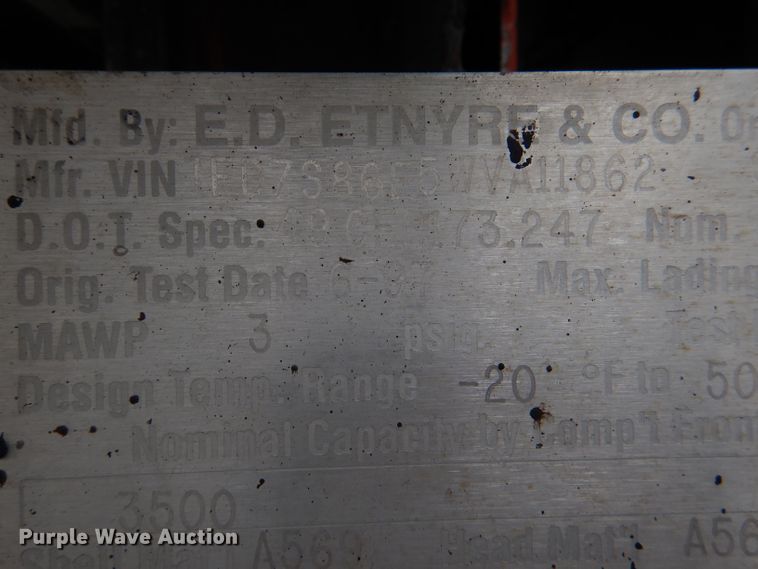 image for item DL2796 1998 Ford Louisville  oil distributor truck