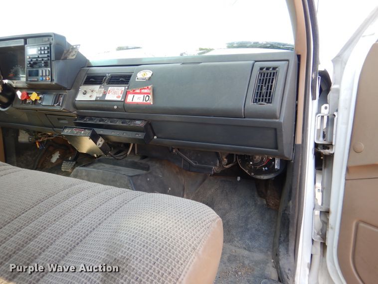 image for item DL2970 1999 GMC C7500  digger derrick truck