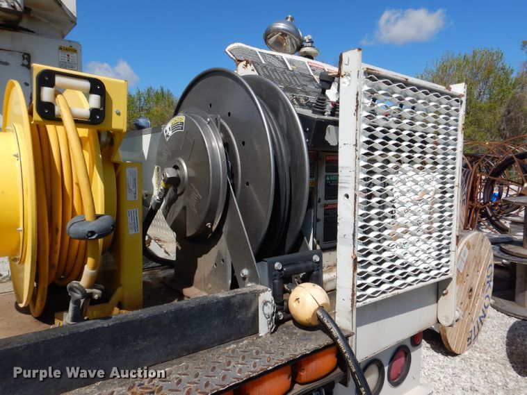 image for item DL2970 1999 GMC C7500  digger derrick truck