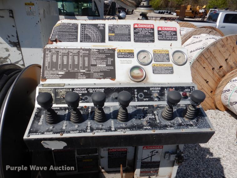 image for item DL2970 1999 GMC C7500  digger derrick truck