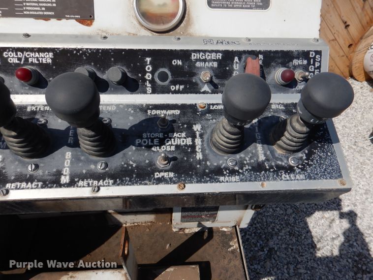 image for item DL2970 1999 GMC C7500  digger derrick truck