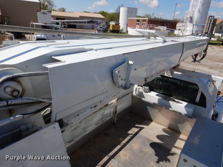 image for item DL2970 1999 GMC C7500  digger derrick truck