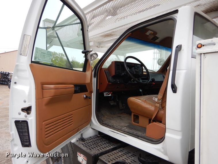 image for item DL2978 1993 Chevrolet Kodiak  bucket truck