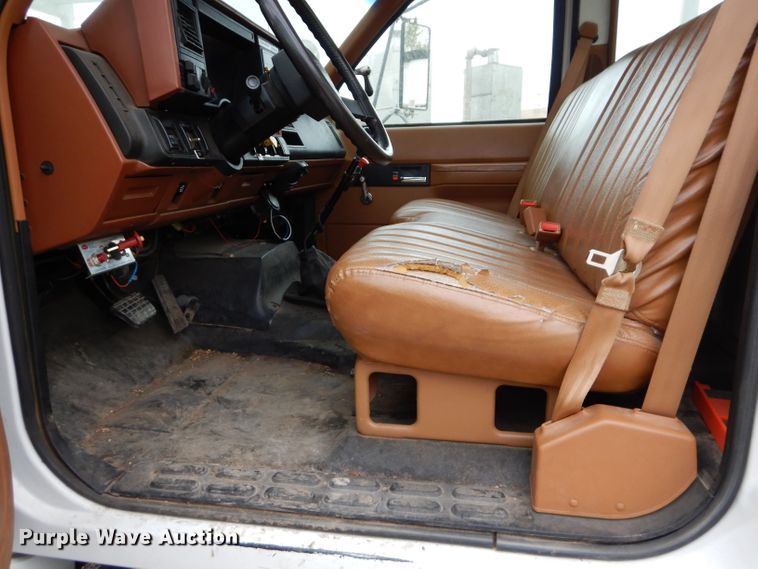 image for item DL2978 1993 Chevrolet Kodiak  bucket truck