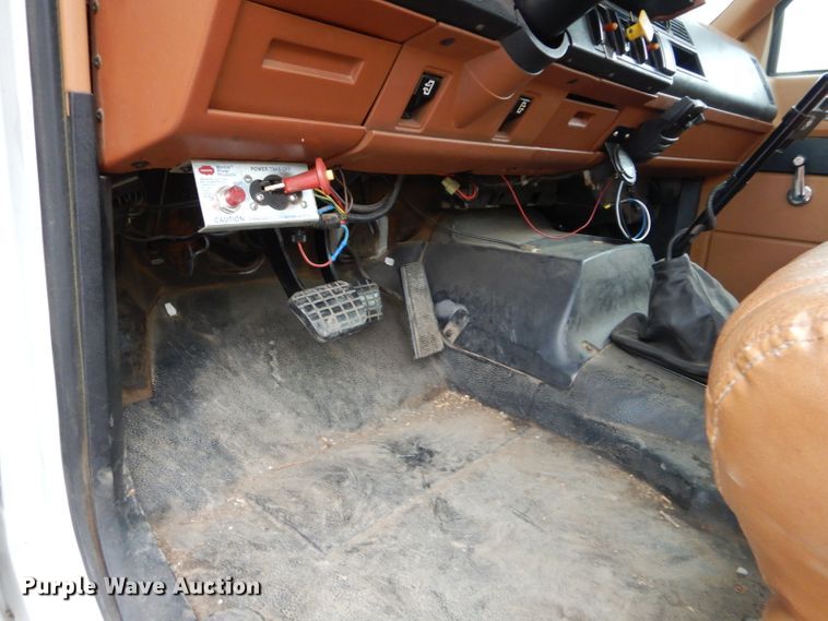 image for item DL2978 1993 Chevrolet Kodiak  bucket truck