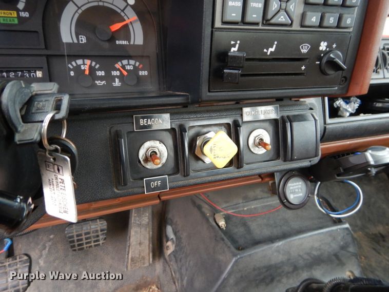 image for item DL2978 1993 Chevrolet Kodiak  bucket truck