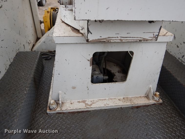 image for item DL2978 1993 Chevrolet Kodiak  bucket truck