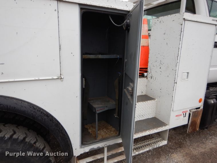 image for item DL2978 1993 Chevrolet Kodiak  bucket truck