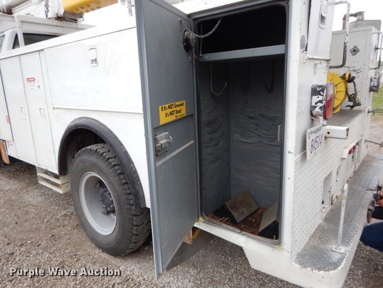 image for item DL2978 1993 Chevrolet Kodiak  bucket truck