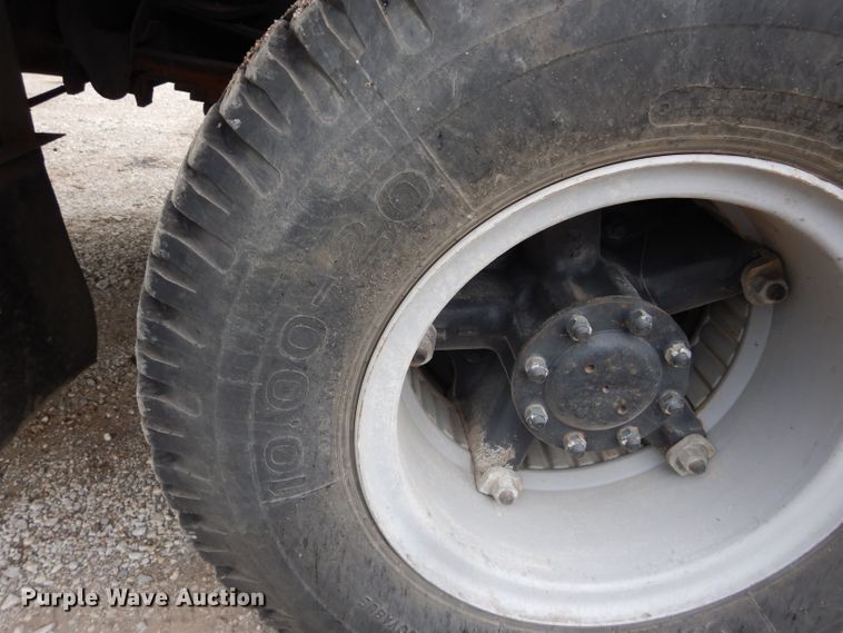 image for item DL2978 1993 Chevrolet Kodiak  bucket truck