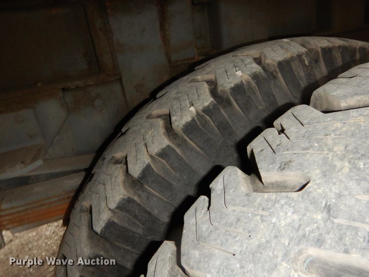 image for item DL2978 1993 Chevrolet Kodiak  bucket truck