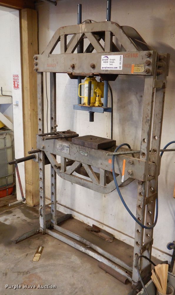 KR Wilson 37GM hydraulic press in Eudora, KS Item DL2984 sold
