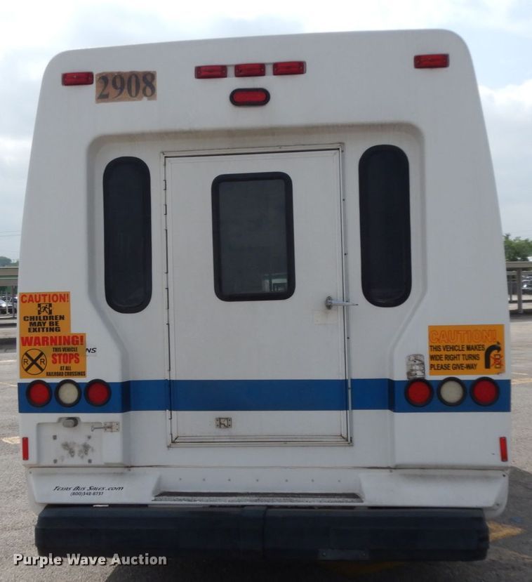 image for item DM2922 2009 Ford E450  shuttle bus