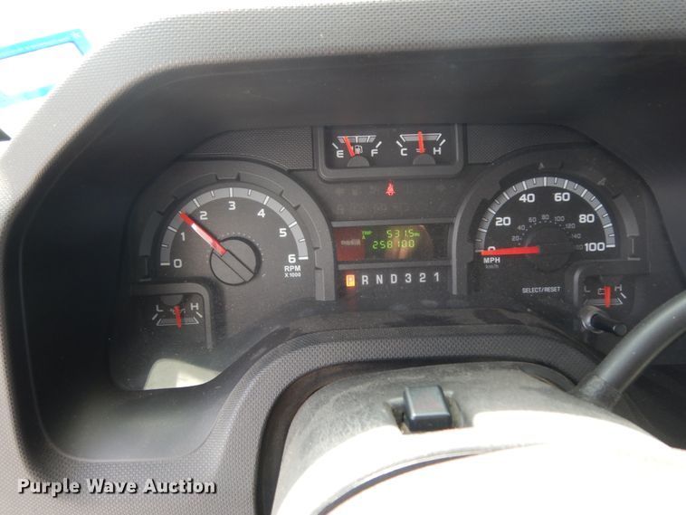 image for item DM2922 2009 Ford E450  shuttle bus