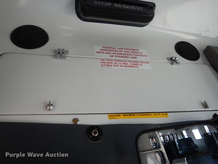 image for item DM2922 2009 Ford E450  shuttle bus