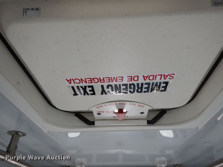 image for item DM2922 2009 Ford E450  shuttle bus